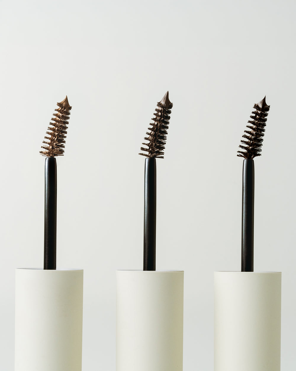 Fortifying Brow Gel 1% Pea Peptides + Castor Oil — Typology