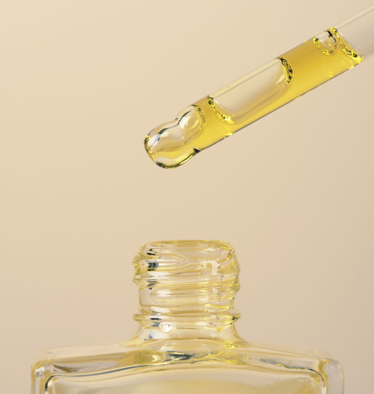 Hydrating Night Serum Botanical Blend with Papyrus — Typology
